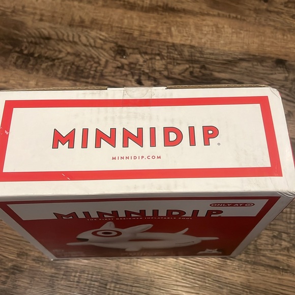 NEW! Minnidip x Target Bullseye ring float - Picture 10 of 11